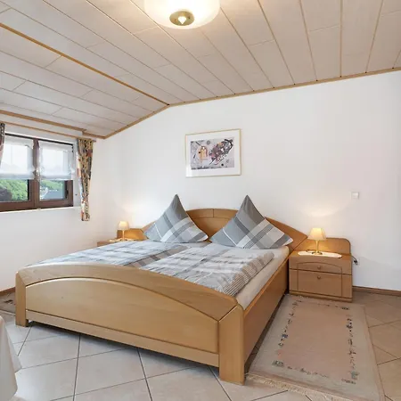 Gieringer Apartman *